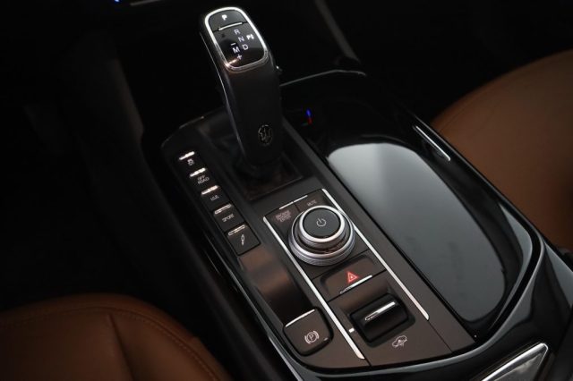 MASERATI Levante usata 12