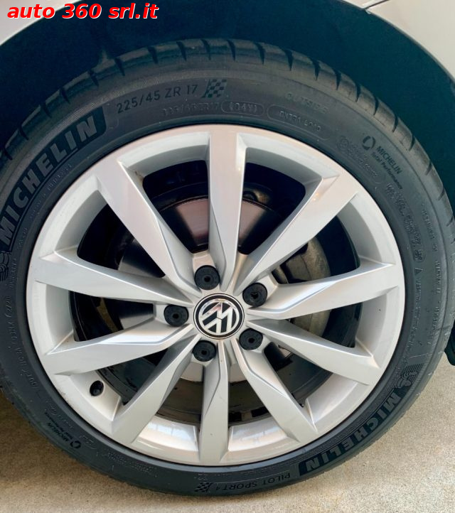 VOLKSWAGEN Golf usata, con Fendinebbia