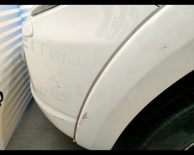 MITSUBISHI L200 usata, con Telecamera per parcheggio assistito