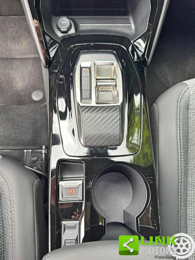 PEUGEOT 2008 usata, con Touch screen