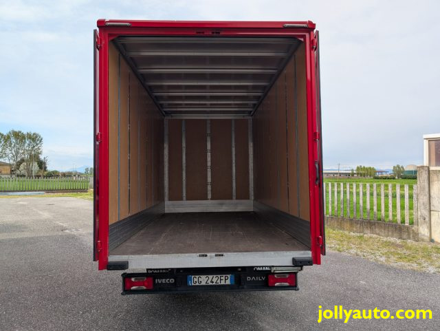 IVECO Daily usata 9