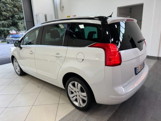 PEUGEOT 5008 usata, con Autoradio