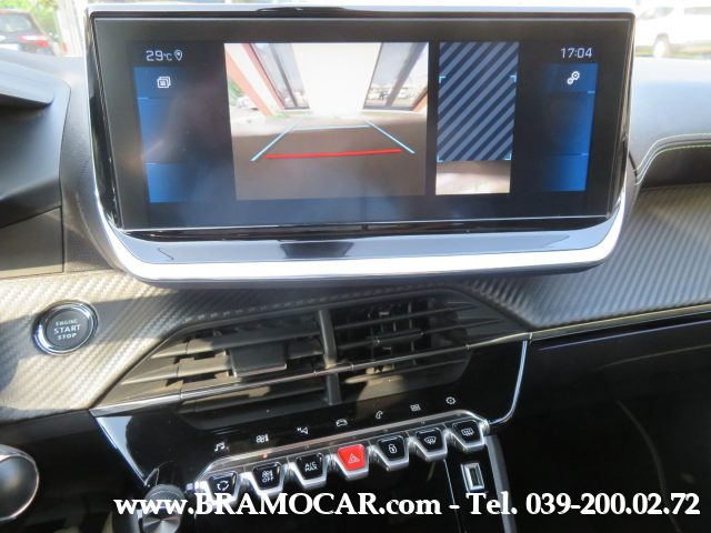 PEUGEOT 208 usata, con Touch screen