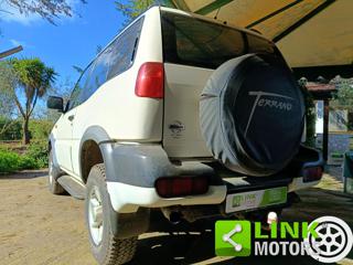 NISSAN Terrano II usata 30