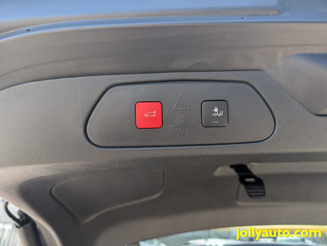 OPEL Grandland usata, con Controllo automatico clima