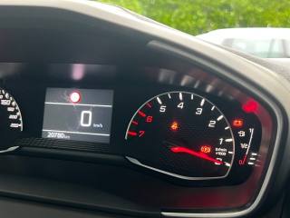 PEUGEOT 208 usata, con USB