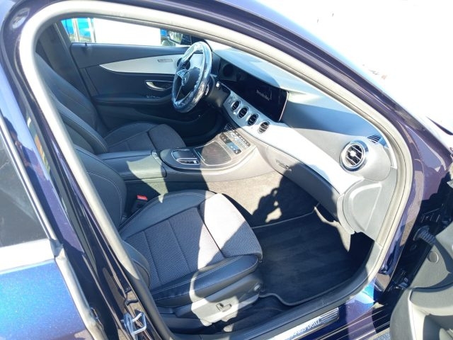 MERCEDES-BENZ E 300 usata, con Alzacristalli elettrici
