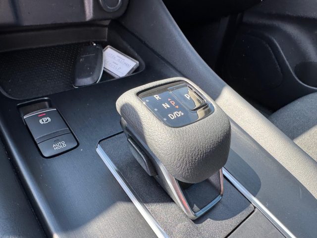 NISSAN Qashqai usata, con Controllo automatico clima