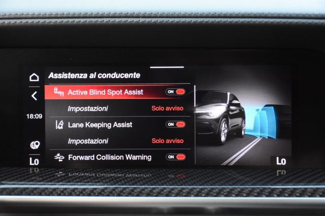 ALFA ROMEO Stelvio usata, con Sedili sportivi