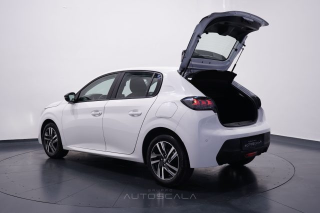 PEUGEOT 208 usata, con Apple CarPlay