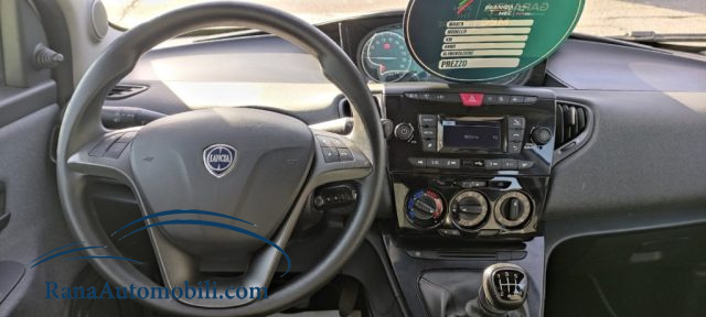 LANCIA Ypsilon usata, con Autoradio