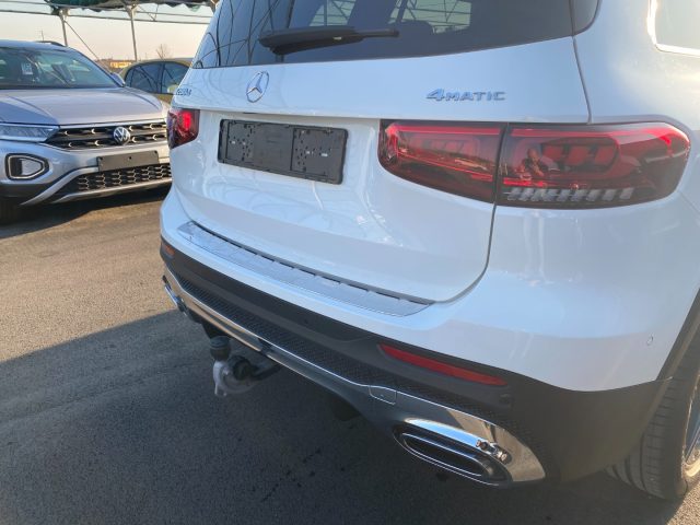 MERCEDES-BENZ GLB 200 usata, con Controllo automatico clima