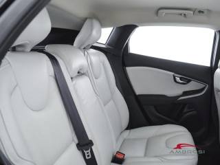 VOLVO V40 usata 10