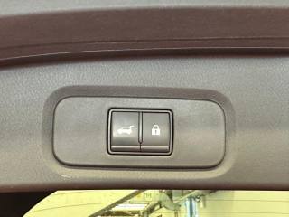 NISSAN Qashqai usata, con Fari Xenon