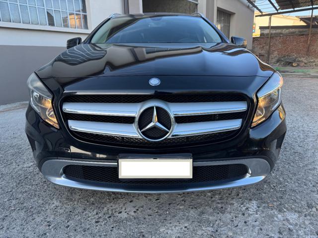 MERCEDES-BENZ GLA 200 usata, con Airbag