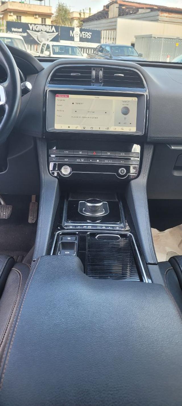 JAGUAR F-Pace usata, con Climatizzatore