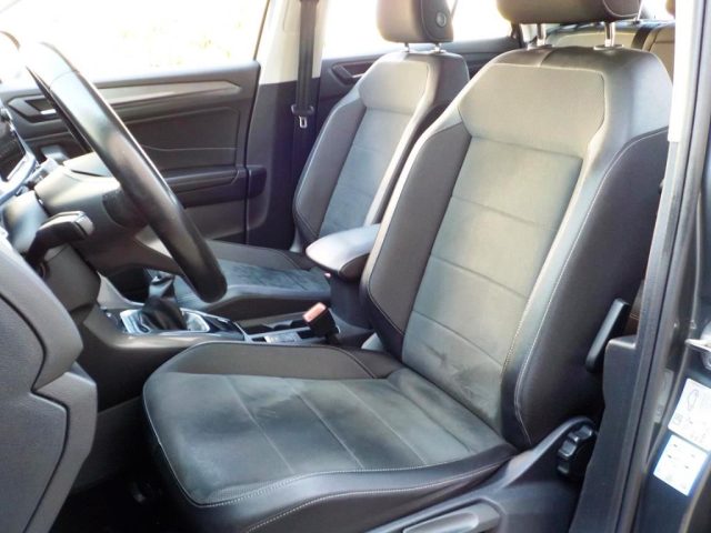 VOLKSWAGEN T-Roc usata, con USB