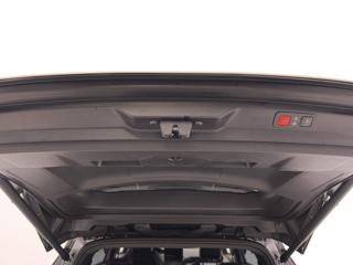 PEUGEOT 5008 usata, con Fari LED