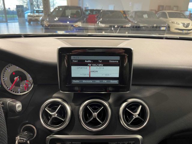 MERCEDES-BENZ A 200 usata, con Airbag testa