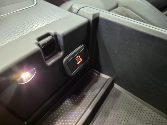BMW 318 usata, con Climatizzatore automatico, 2 zone