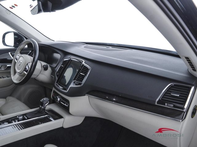 VOLVO XC90 usata 13