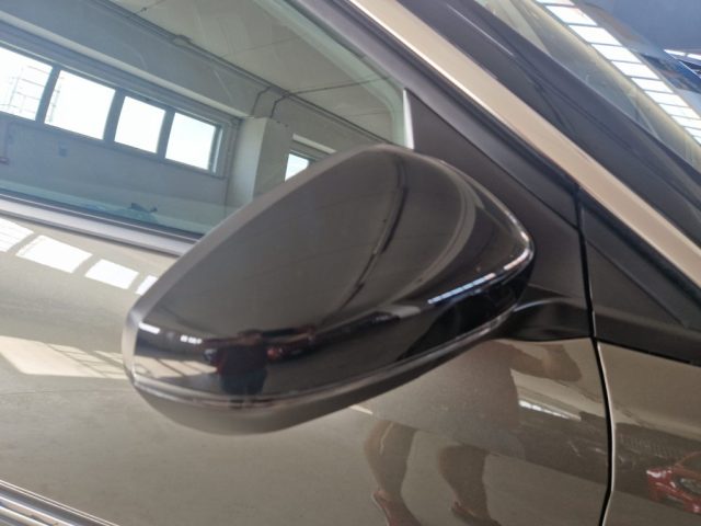 PEUGEOT 3008 usata, con Climatizzatore automatico, 2 zone