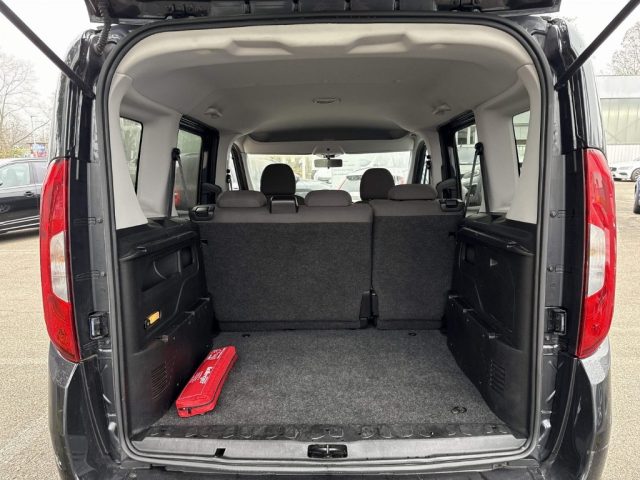 FIAT Doblo usata, con Controllo automatico clima