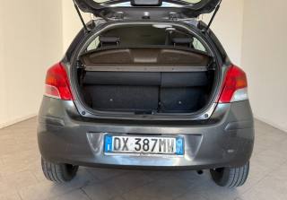 TOYOTA Yaris usata 6