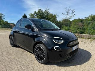 FIAT 500e Berlina 42 kWh La Prima by Bocelli