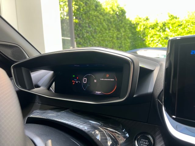 PEUGEOT 2008 usata, con USB