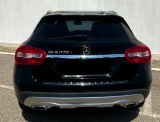 MERCEDES-BENZ GLA 200 usata, con Airbag