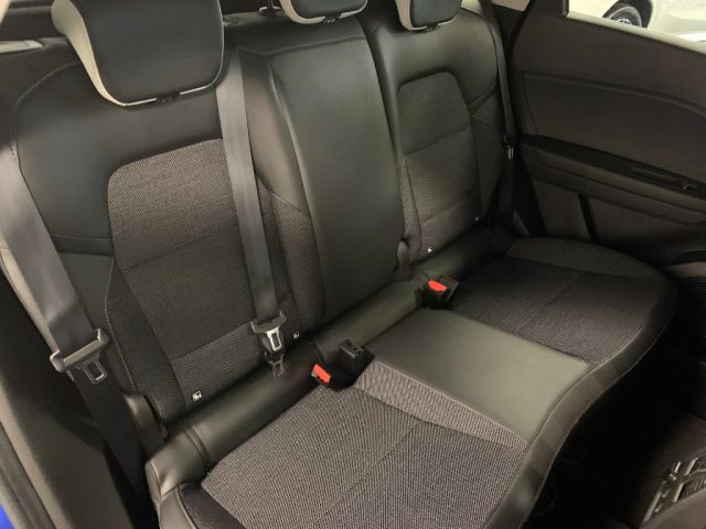 RENAULT Captur usata, con Volante in pelle