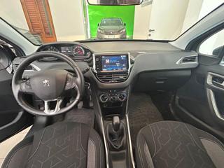PEUGEOT 2008 usata, con Airbag