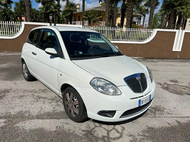 LANCIA Ypsilon usata, con Autoradio