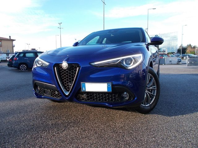 ALFA ROMEO Stelvio usata, con Alzacristalli elettrici