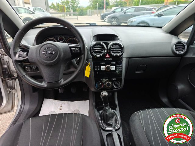 OPEL Corsa usata, con Climatizzatore