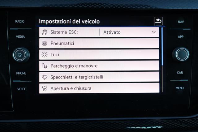 VOLKSWAGEN Taigo usata, con Luci diurne