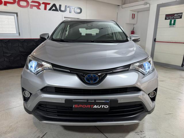 TOYOTA RAV 4 MY23 usata, con Airbag