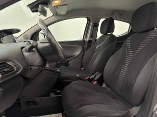 LANCIA Ypsilon usata, con Fendinebbia