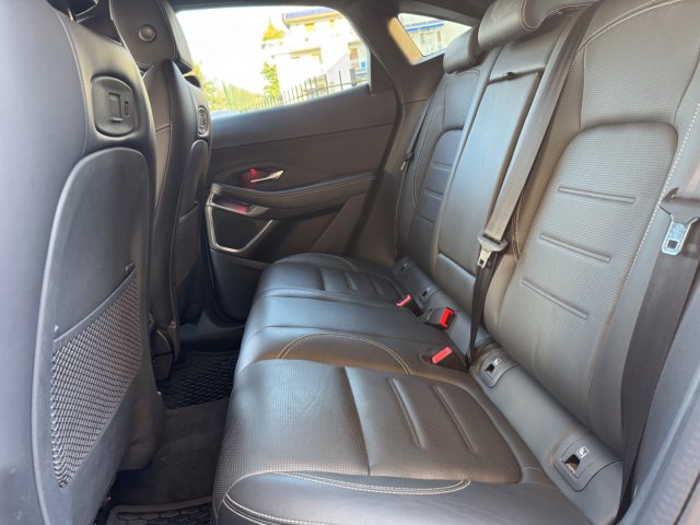 JAGUAR E-Pace usata, con Fari Xenon