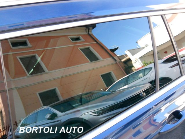 VOLKSWAGEN Passat Variant usata, con USB