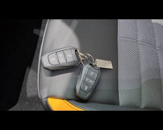 JEEP Avenger usata 44