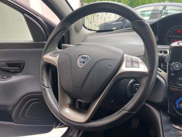 LANCIA Ypsilon usata, con Autoradio digitale