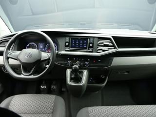 VOLKSWAGEN Caravelle usata, con Touch screen