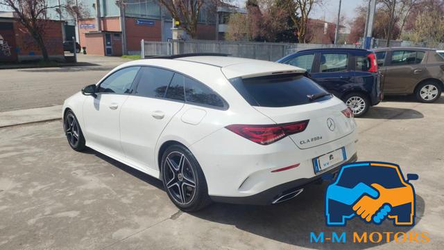 MERCEDES-BENZ CLA 200 usata, con Airbag laterali