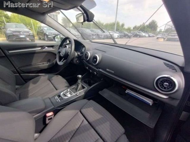 AUDI A3 usata, con Autoradio