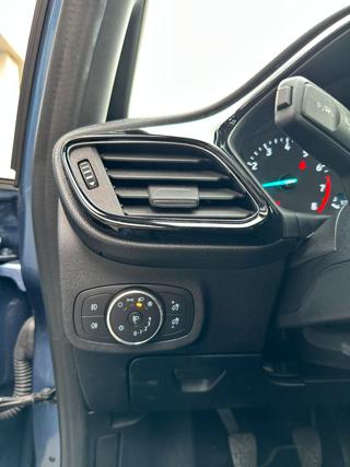 FORD Fiesta usata, con Autoradio