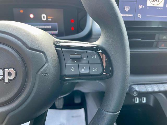 JEEP Avenger usata, con USB