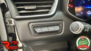 RENAULT Clio usata, con Sistema di navigazione