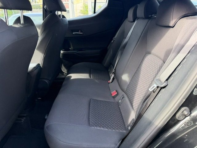 TOYOTA C-HR usata, con Lettore CD